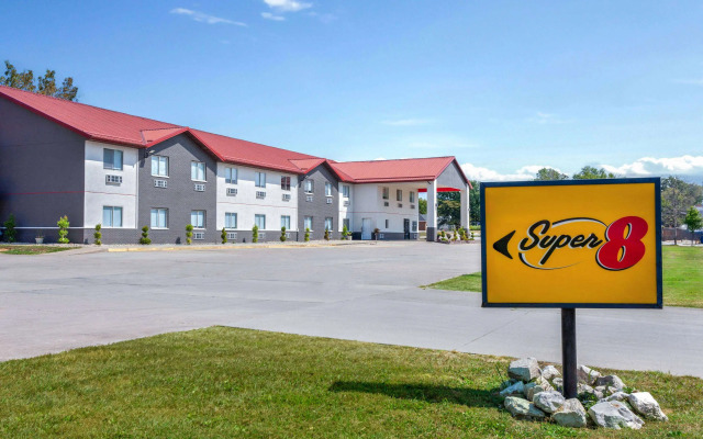 Super 8 by Wyndham Olney