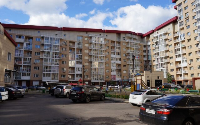 Apartment on Aviatorov 23