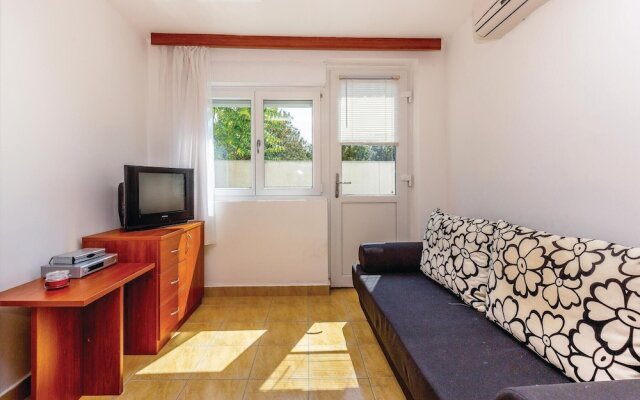 Beautiful Home in Dramalj With Wifi and 1 Bedrooms