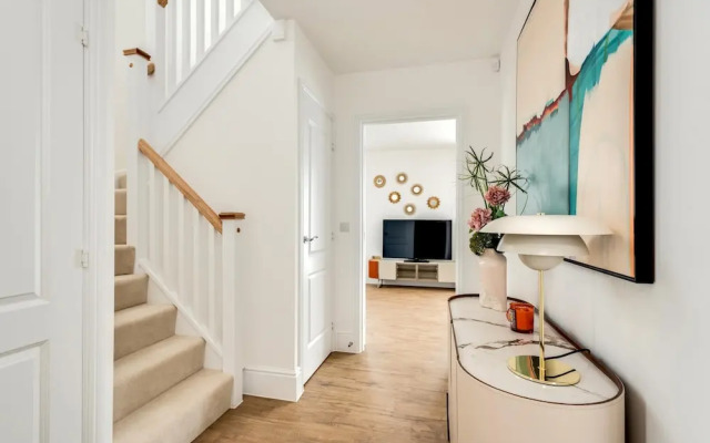 Tranquil 4-bed Oasis Modern Chic