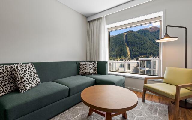 Holiday Inn Express And Suites Queenstown by IHG