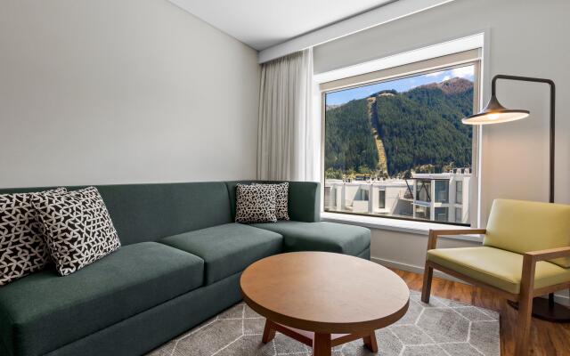 Holiday Inn Express And Suites Queenstown, an IHG Hotel