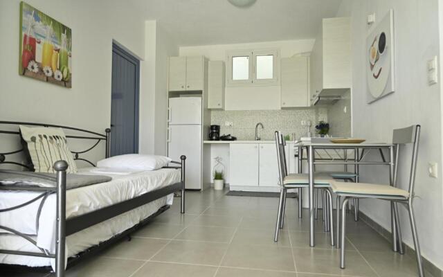 Isidoros Apartments