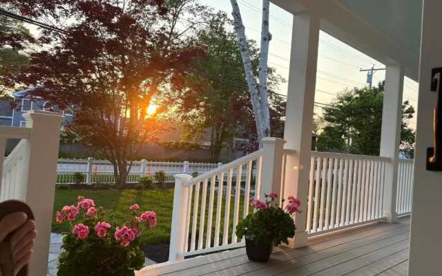 The Harbor Inn