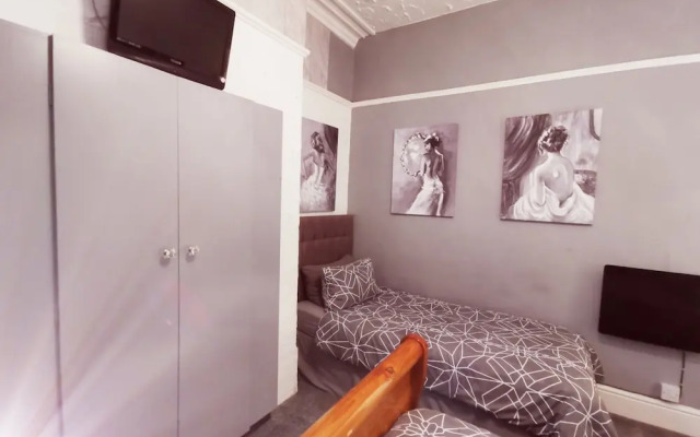 Immaculate 1-bed Apartment in Blackpool - Sleeps 5