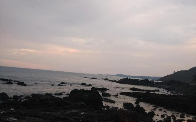 Goroomgo Om Ganesh Naik Cliff Side Guest House Goa