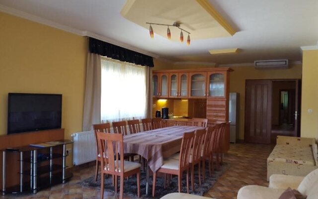 Villa Riccardo & Pool