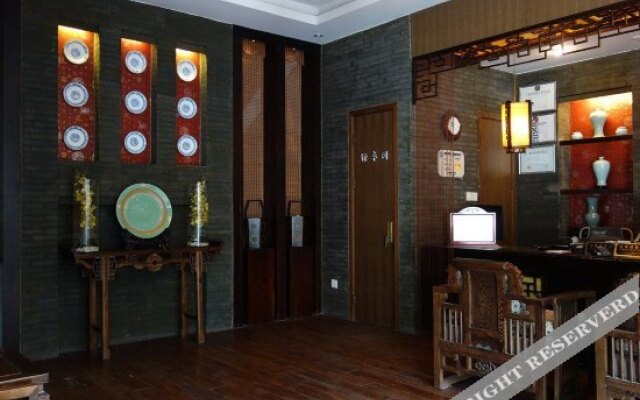 Yipeng Hotel