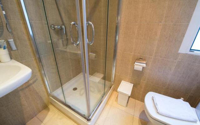 For You Rentals Chueca Apartment SON1