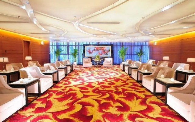 Yulong International Hotel