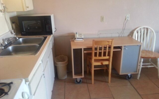 Executive Inn & Suites