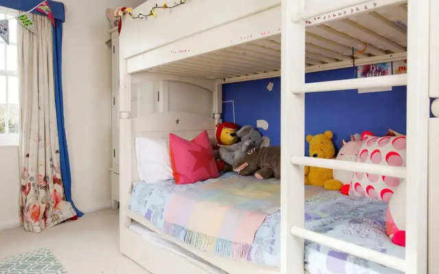 Amazing 5 BR Country Home Pool Gym Yoga Studio