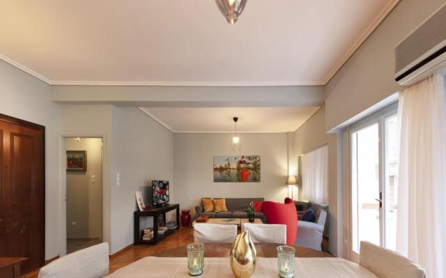 Spacious 3 Bedroom apt near Acropolis museum