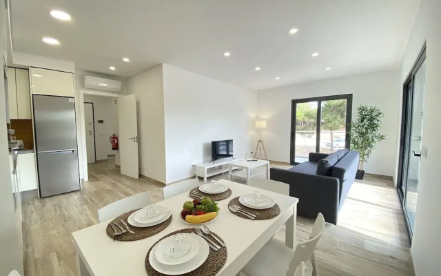 Quarteira Modern by Homing
