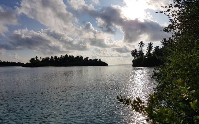 Hoandedhoo Inn