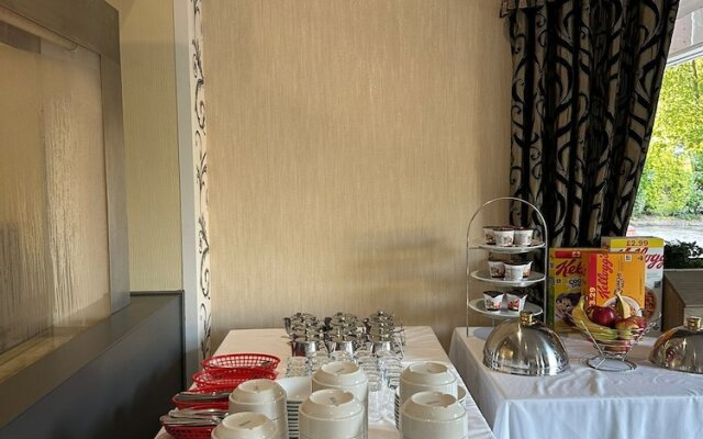 The Carlton Park Hotel