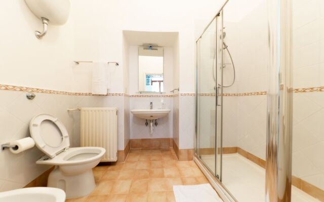 Belledonne Apartments