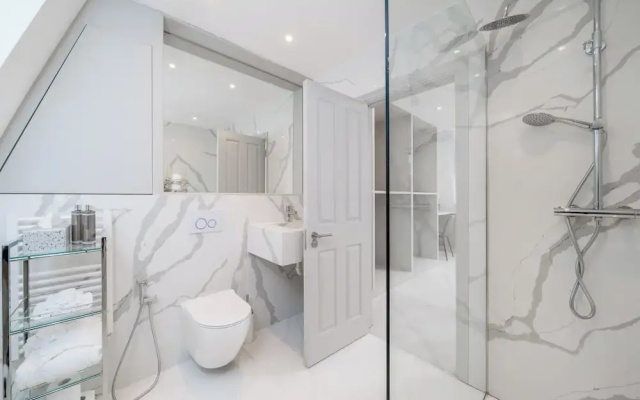 Luxury Eaton Mews House in London