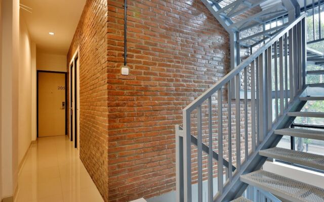 ZEN Rooms Near Mall Buaran