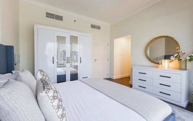 Stylish 1br - Extra Bed With Burj Khalifa View