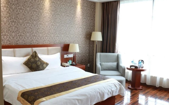 Qingtian Boutique Hotel (Zhaotong Fengxia Road)