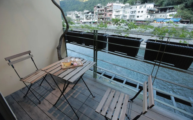 Wulai shuan hot spring house