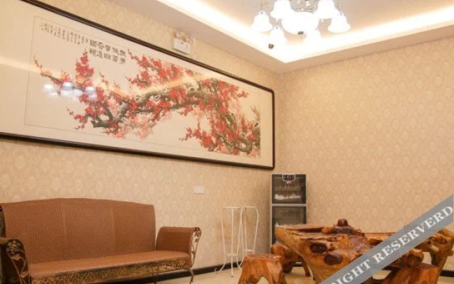Yichang Spring Business Hotel