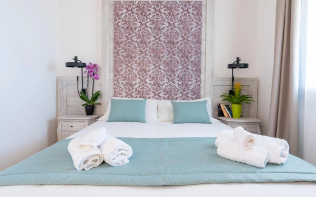 Отель Red Sun Village