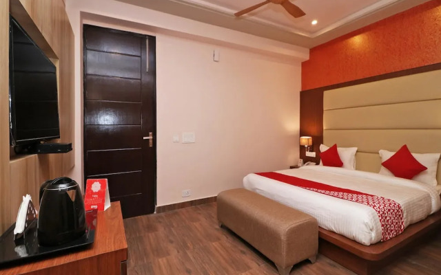 OYO 14766 Pacify Hills