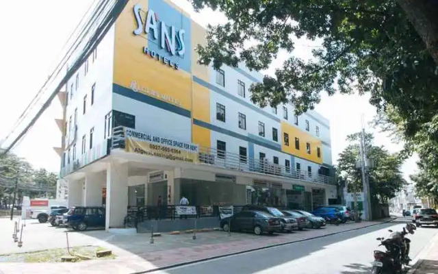Sans Hotel at Algers Suites Marikina by RedDoorz