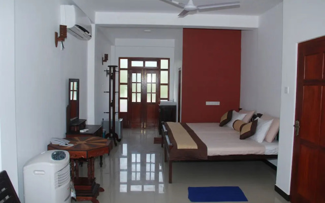 Ravindra Hotel and Restaurant