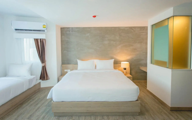 B2 Nakhon Sawan Premier Hotel