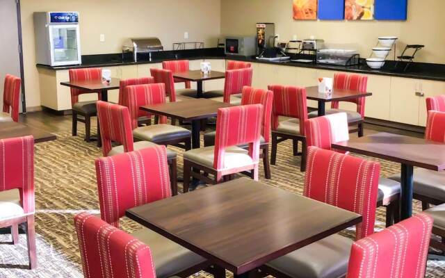 Comfort Inn And Suites