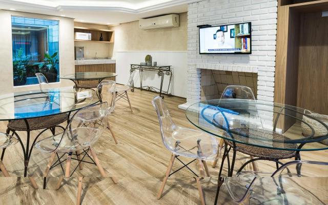 H Hotel