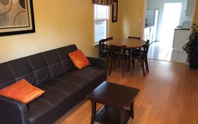 Nice 2 Bedroom in Burbank