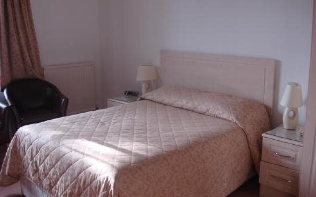 Datchet Mead Hotel