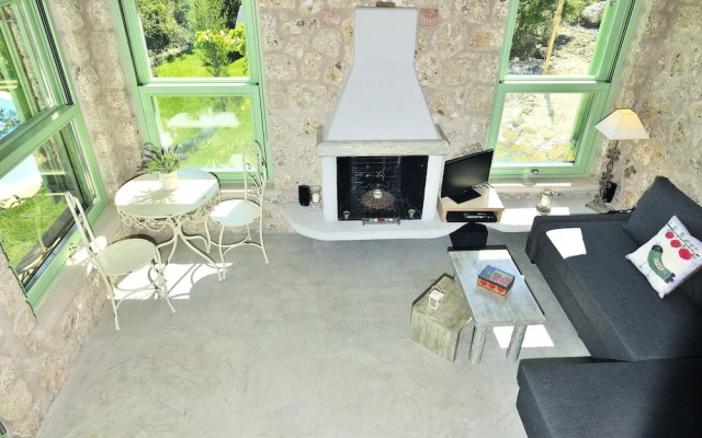 Villa Ermis- Mounty Island Villas
