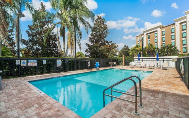 Holiday Inn Express Hotel & Suites Orlando - Apopka, an IHG Hotel