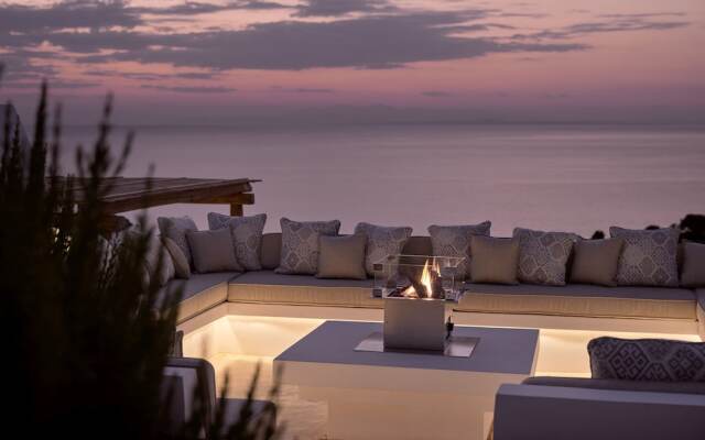 Rebek Luxury Villas & Suites