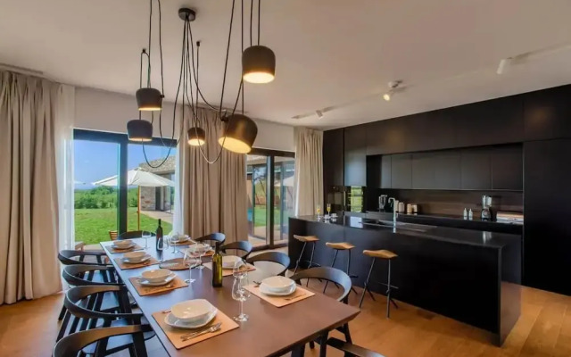 Villa Yellow Tree CFH