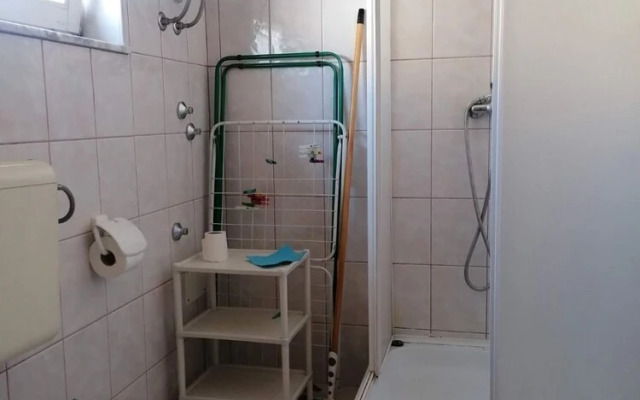 Olgi - Free Parking - A4