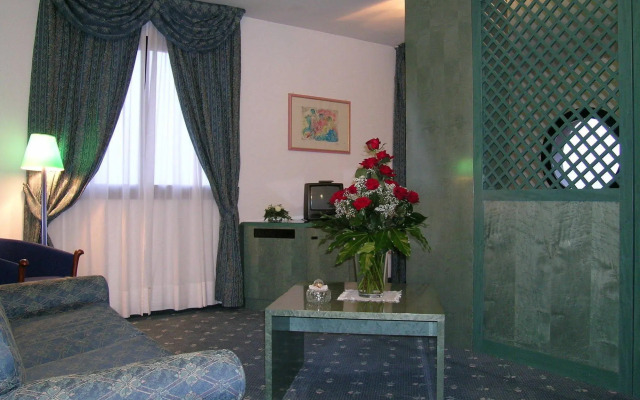 Miceneo Palace Hotel