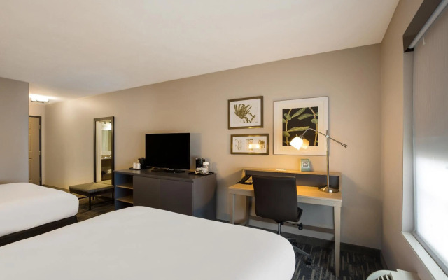 Country Inn & Suites by Radisson, Marion, IL