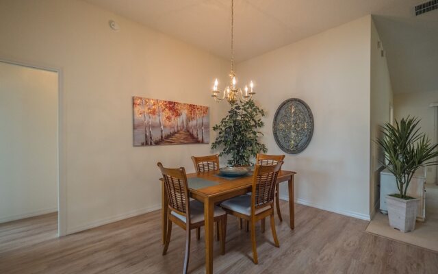 Limestone Avenue 1264 by White Pelican VR