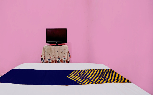 Hotel O Nurul Homestay Syariah – Guest Rooms – Gresik