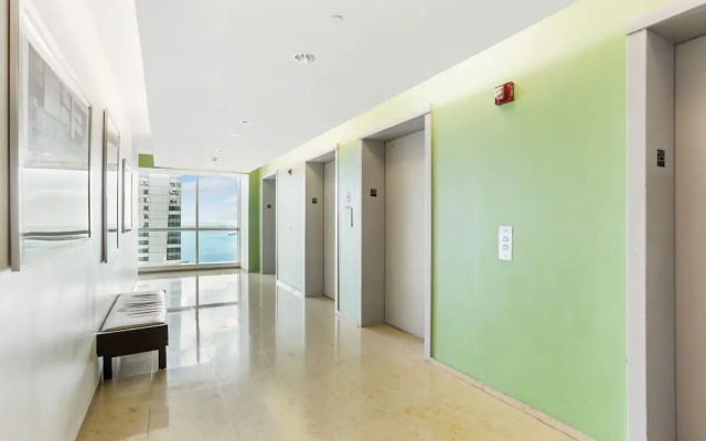 Lyx Suites at One Broadway