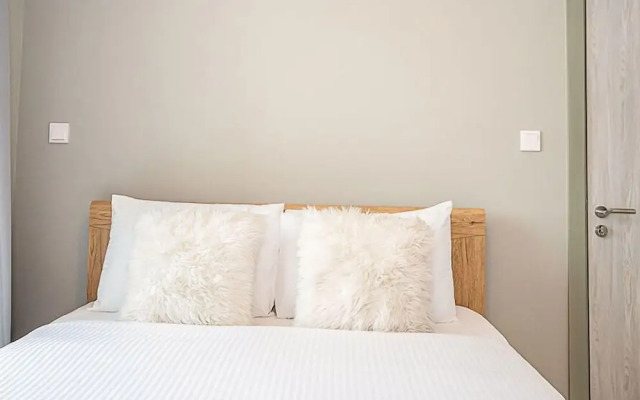 Fascinating 1BR Apt in Zada Tower