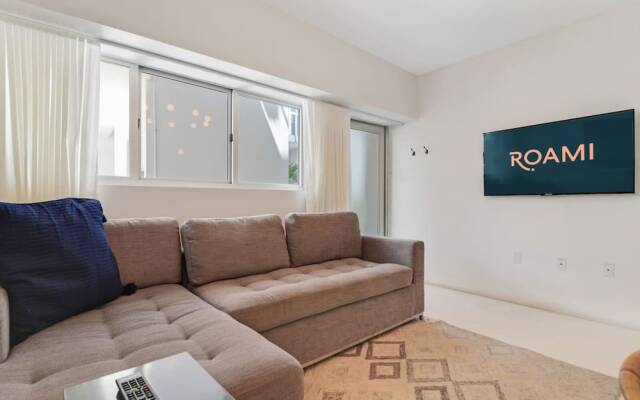 Roami at 250 Collins