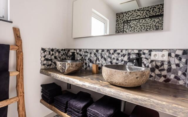 Snug holiday home in Weißbriach with terrace