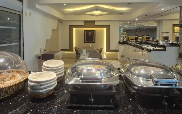 Best Smyrna Hotel